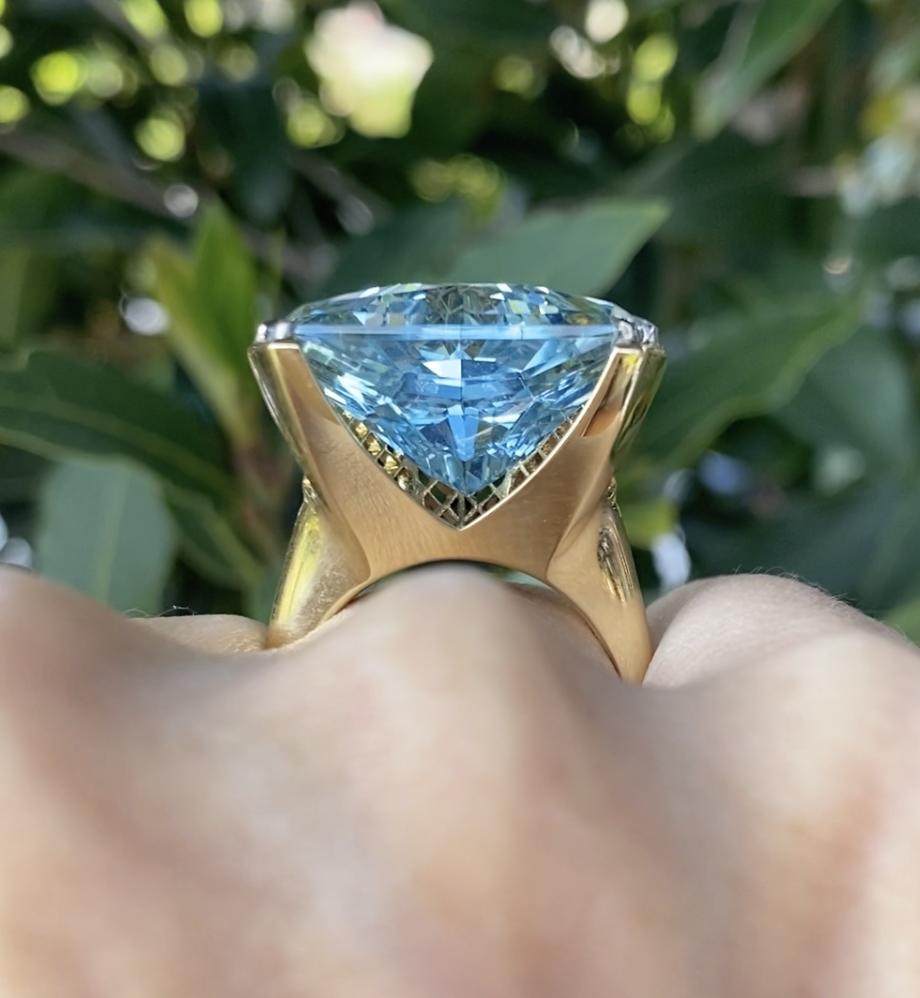 fine jewelry, jewelry designer, gold ring, diamond ring, gold jewelry, unique jewelry, colorful jewel, high craftsmanship, colored gemstones, 18 karat gold, best jewelry, art jewel, jewelry creations, high jewelry