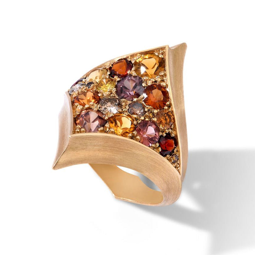 18k gold. garnet, citrines, diamonds. Fine Jewelry Capucine H. Ethical Jewelry. Collectible Design.