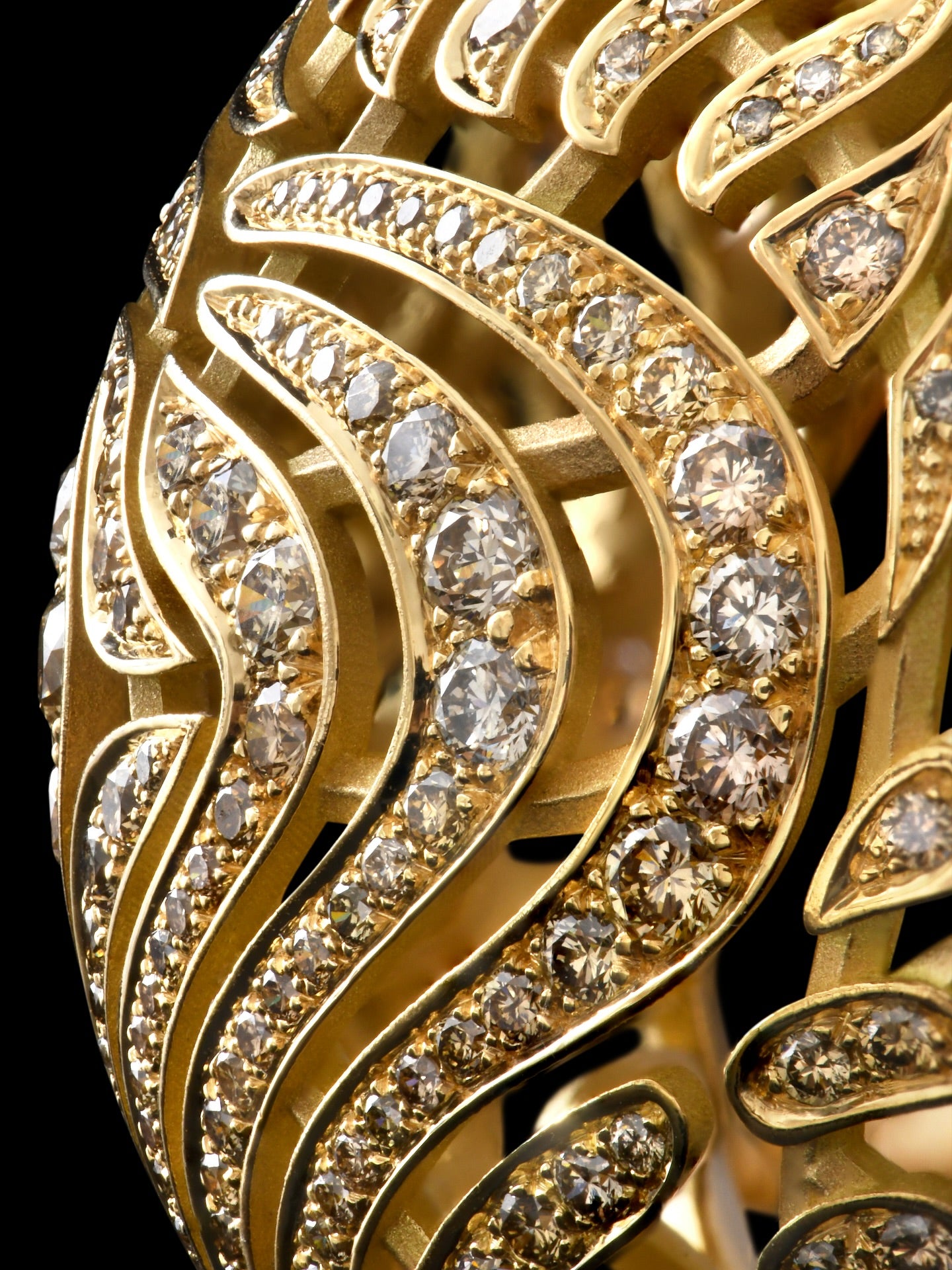 Capucine H. Wearable Art. High jewelry creation. Paris. Champagne Diamond. 18k gold. Collectible jewel. Ethos of London