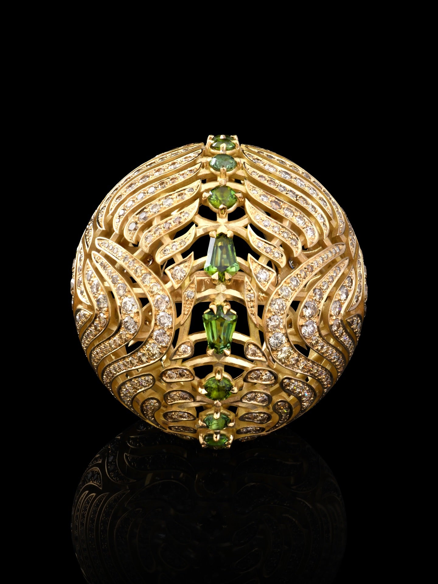 Capucine H. Wearable Art. High jewelry. Paris. Champagne Diamond. 18k gold. Collectible jewel. Ethos of London