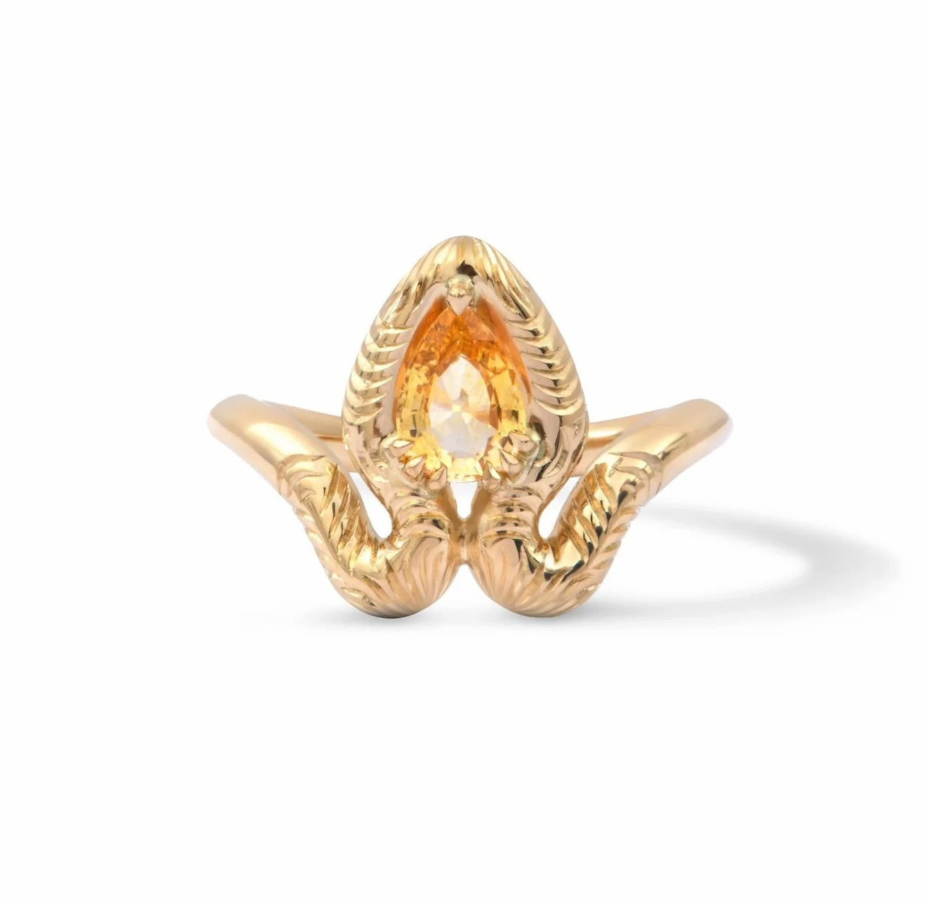 Yellow Sapphire. 18k Gold ring. Fine Jewelry. Luxury Gifting. Capucine H. Paris. Ethos of London.