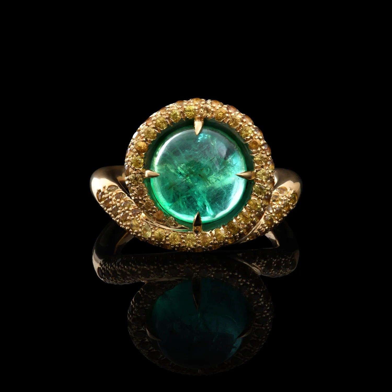 Capucine H fine jewelry. Emerald. 18k gold ring. Elegant precious jewel. Made in Paris