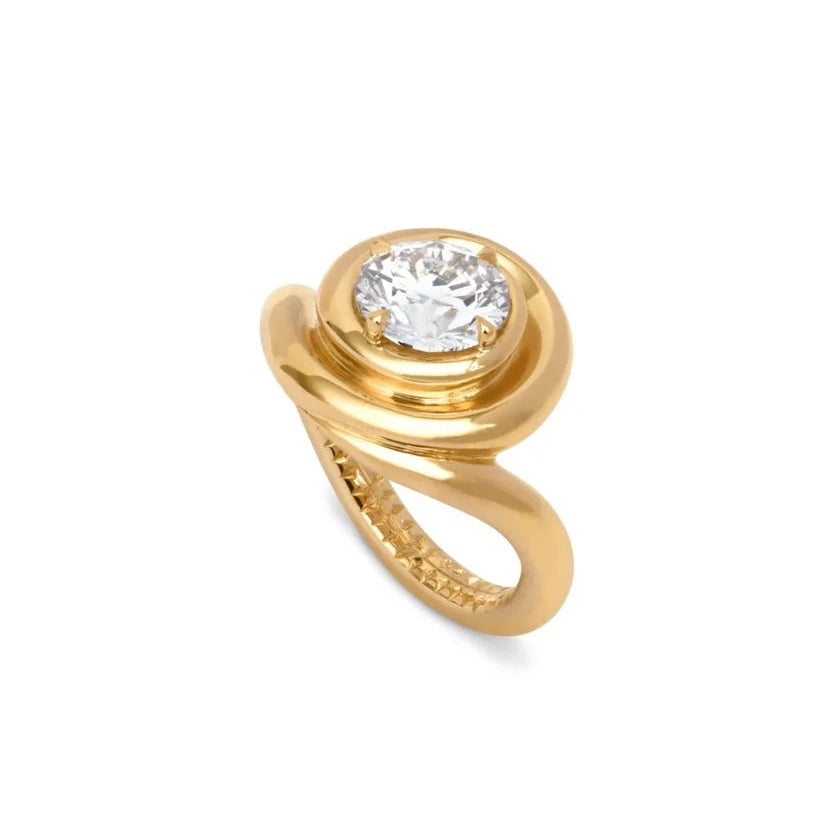 Diamond 18k gold ring. Fine Jewelry. Capucine H. Paris. Ethical jewel.
