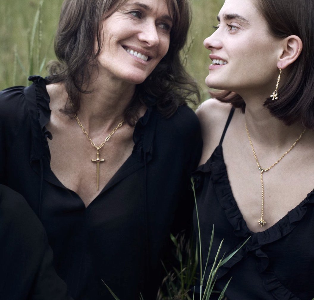 Diamond 22 karat Gold Star Necklace by fine jewelry designer Linda Hoj