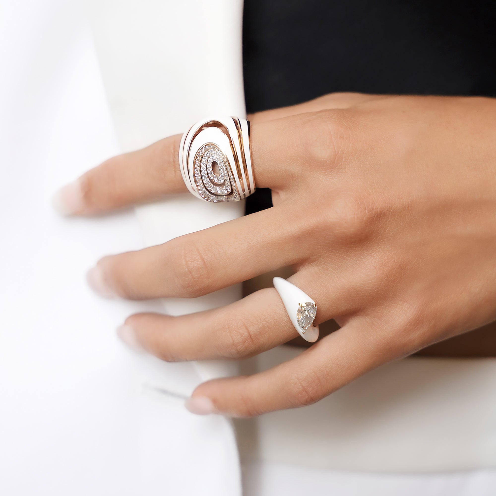 Gismondi 1754 High Jewelry, Aura Ceramic Diamond Ring