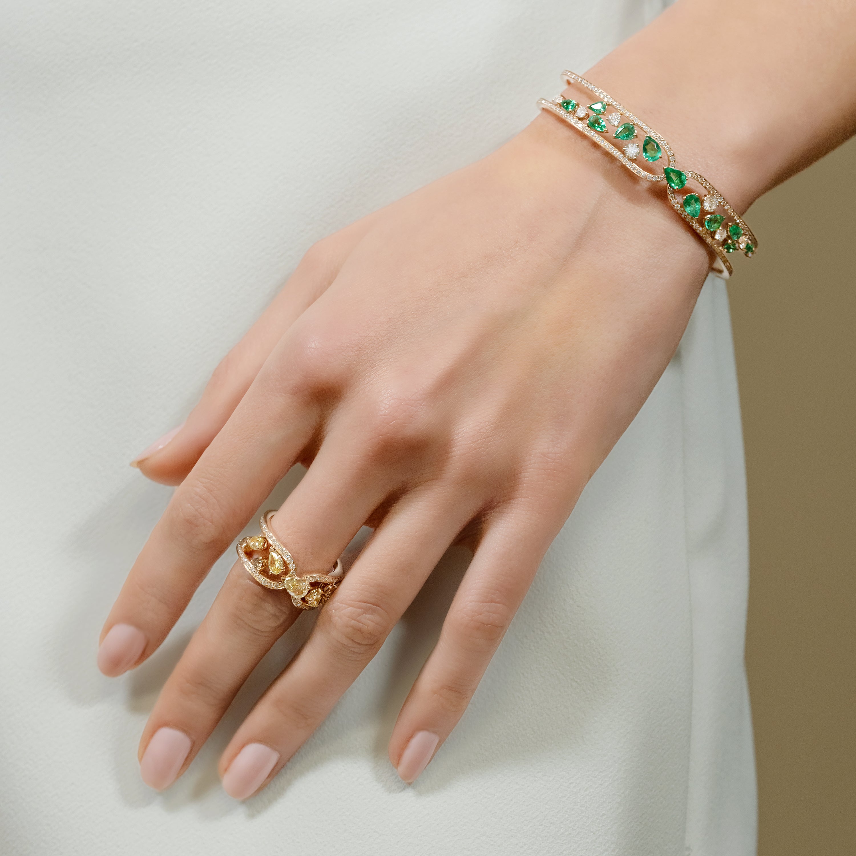 High Jewelry Maison Gismondi 1754, 18k Rose Gold Bracelet with Emeralds and Diamonds