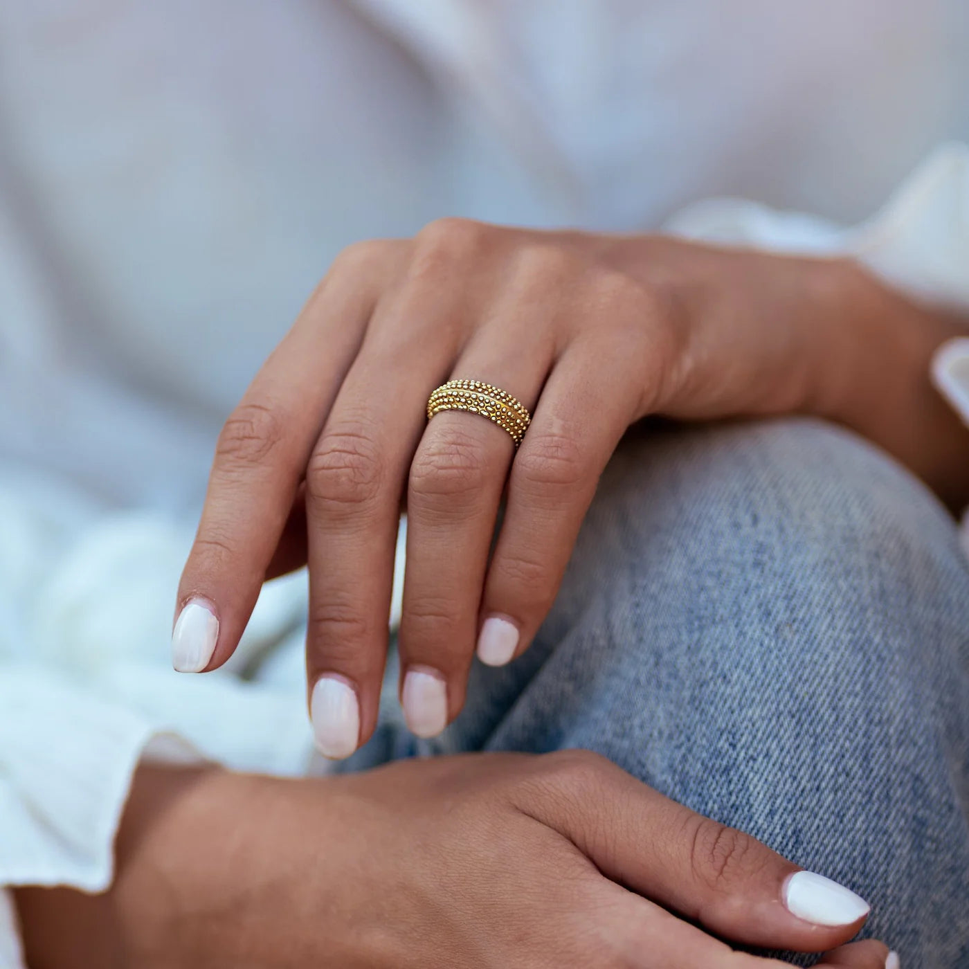 18 karat recycled yellow gold textured ring by jewelry designer Clio Saskia