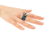 Blue ring with large grey pearl and 18 karat white gold, original jewelry design by Monika Seitter