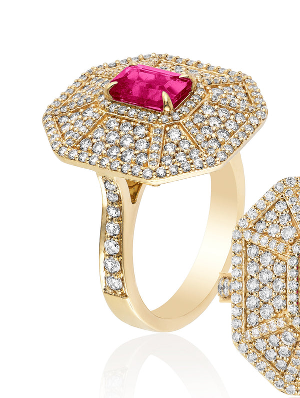 18 karat gold, Ruby and Diamonds ring by fine jewelry designer Goshwara