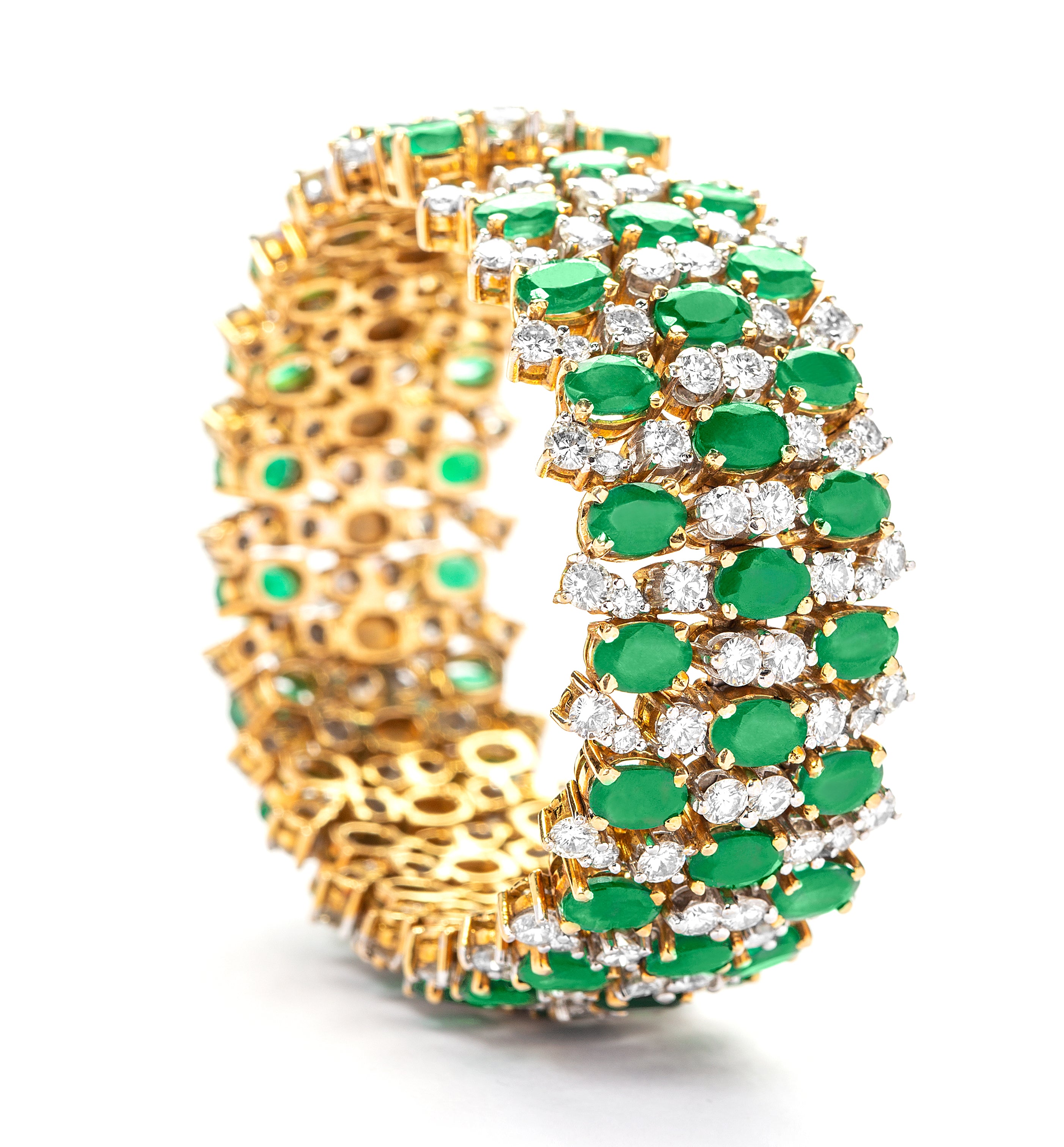 Emerald and Diamonds bracelet in 18 karat gold by fine jewelry designer ESTAA
