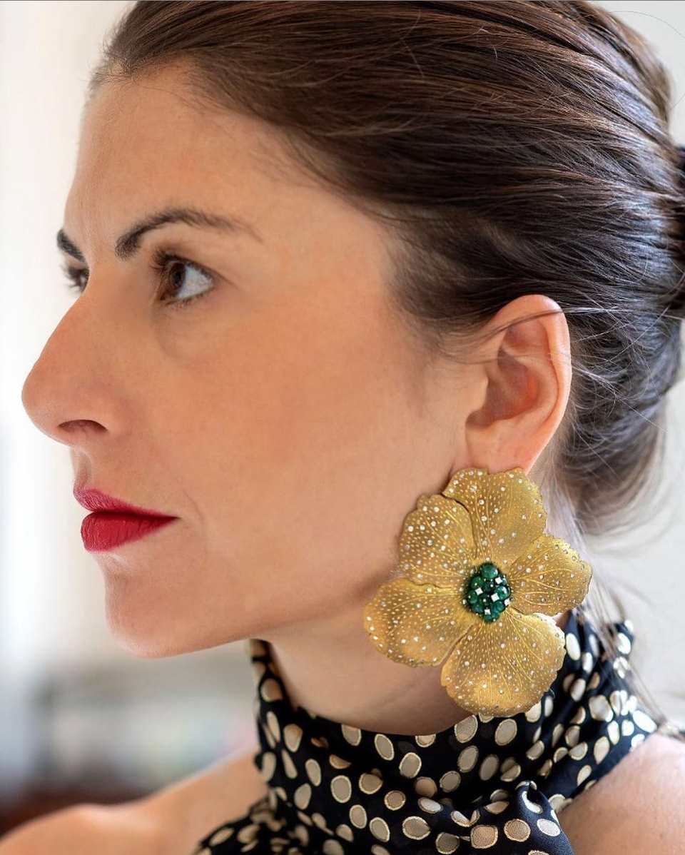 18 karat gold and titanium flower earrings with emerald and scattered diamonds by fine jewelry designer ESTAA