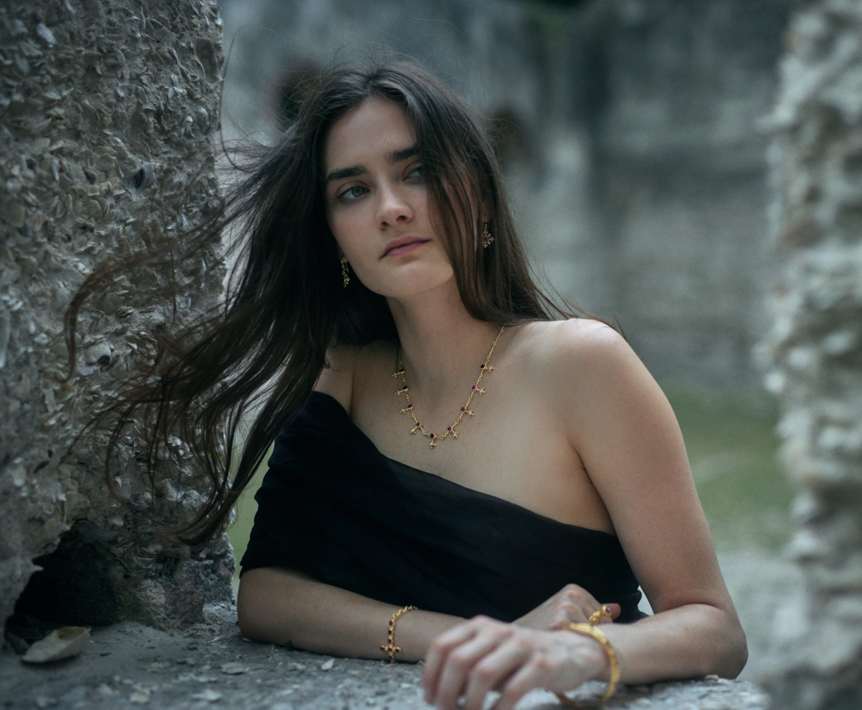 Diamond and Tourmaline 22 karat gold necklace by fine jewelry designer Linda Hoj