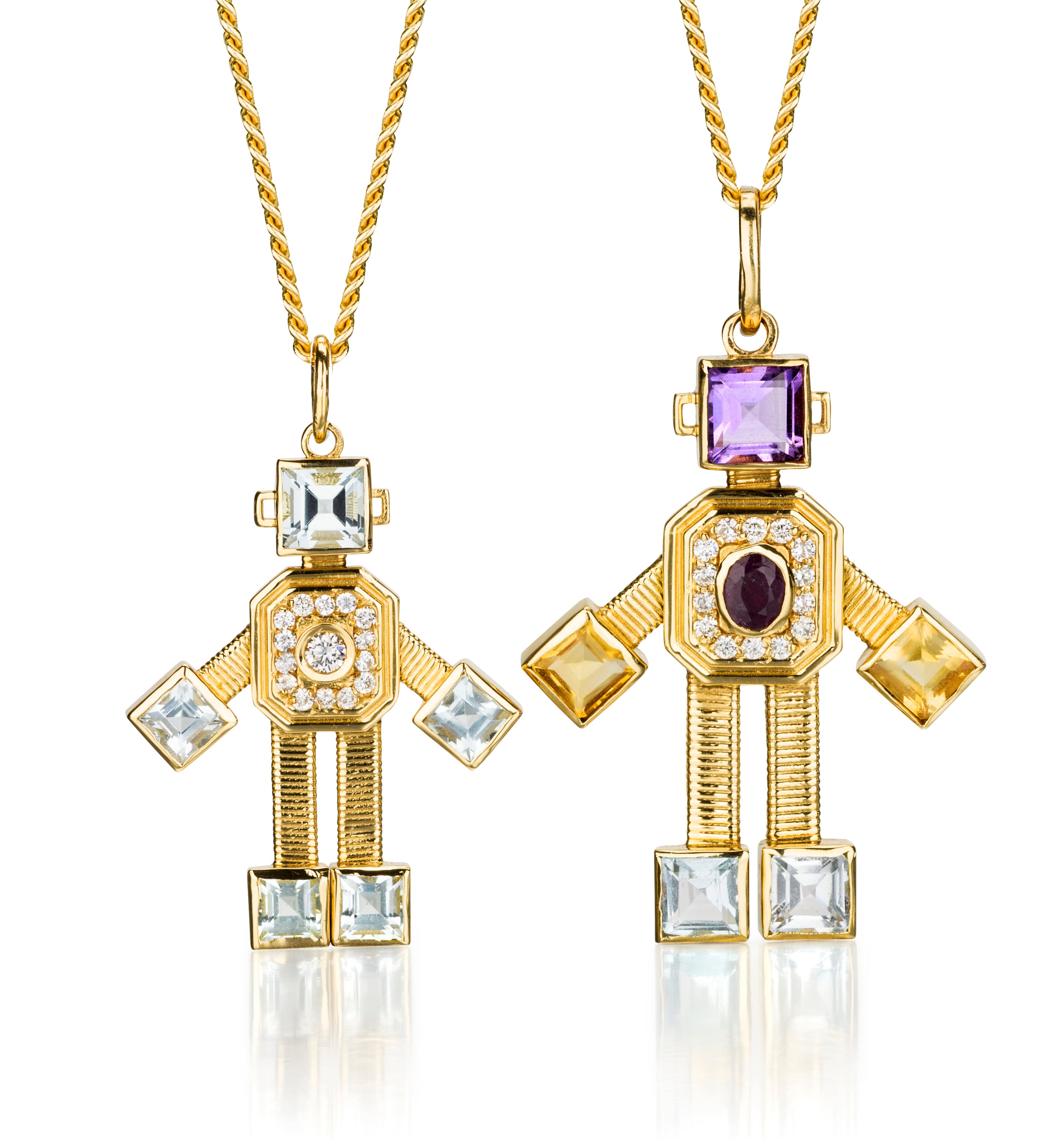 18 karat yellow gold articulated small robot pendant by fine jewelry designer Tatiana Van Lancker