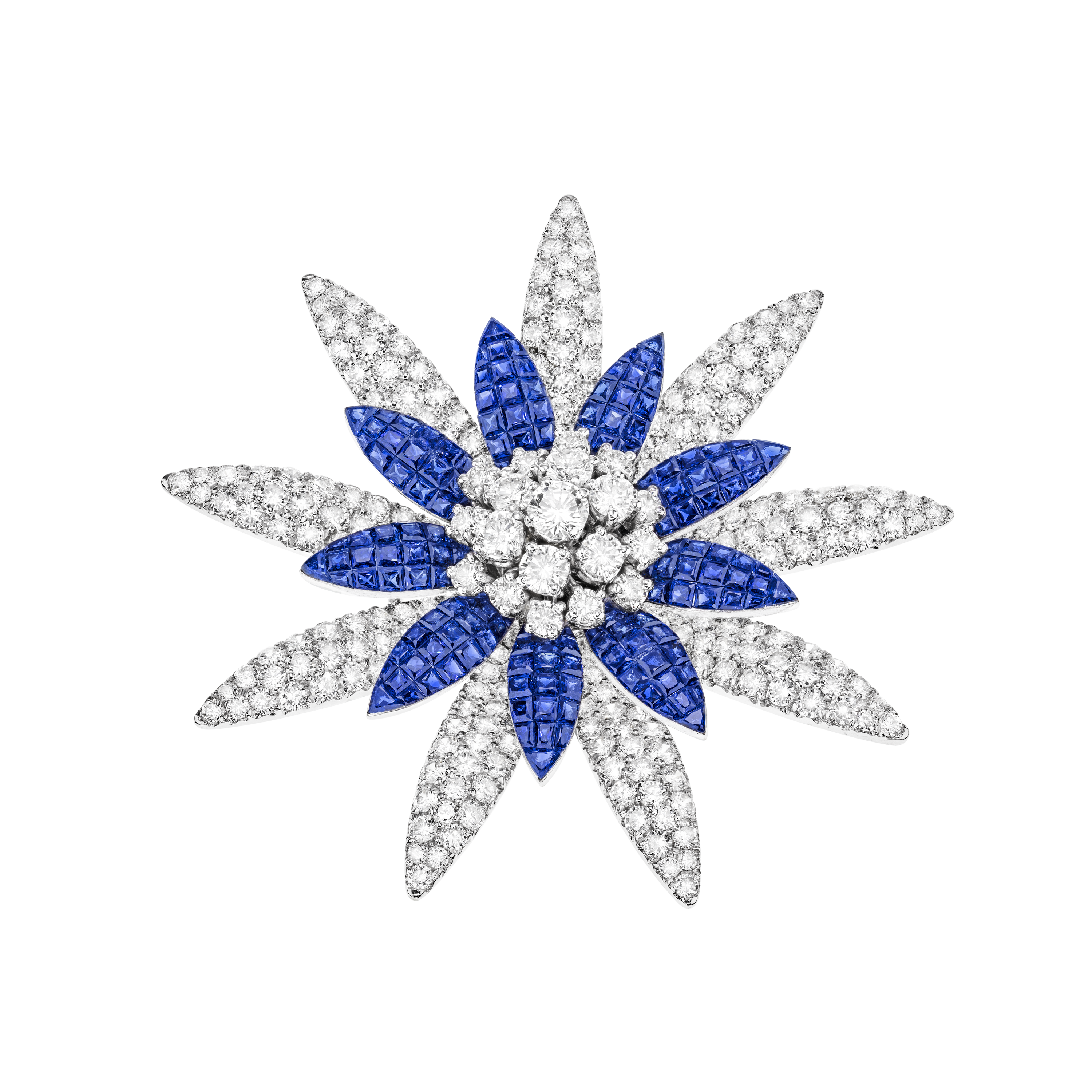 Diamond brooch by fine jewelry house Sabbadini. Wearable art jewels. Heirloom. Precious brooch.