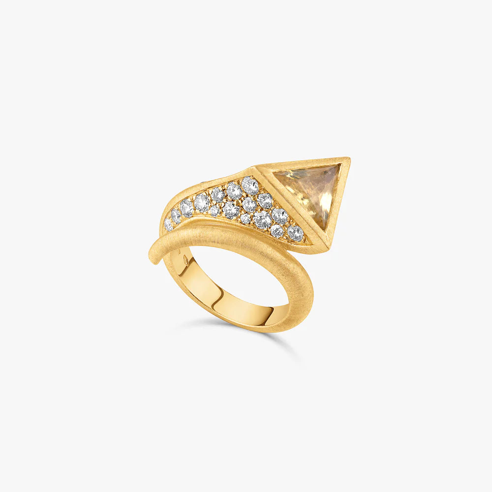 Ashaha x Ethos of London. Aysu Grande Diamond ring, 18k gold and diamonds. Luxury Gift.