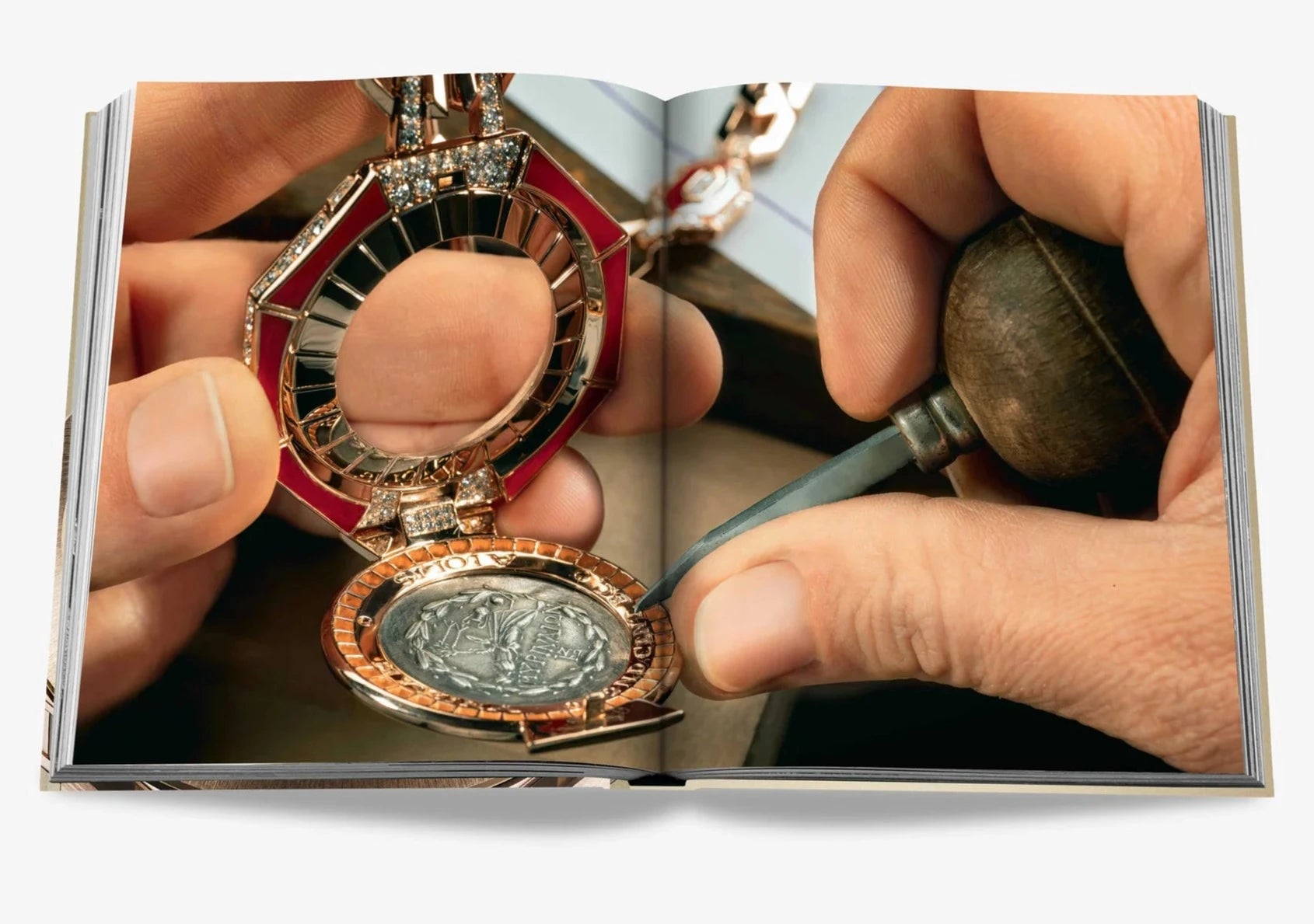 ASSOULINE BULGARI: BEYOND TIME