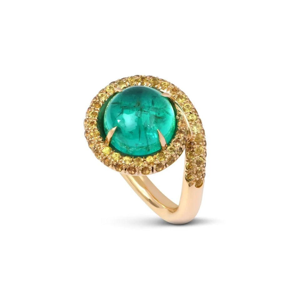 Capucine H fine jewelry. Emerald. 18k gold ring. Elegant precious jewel. Made in Paris