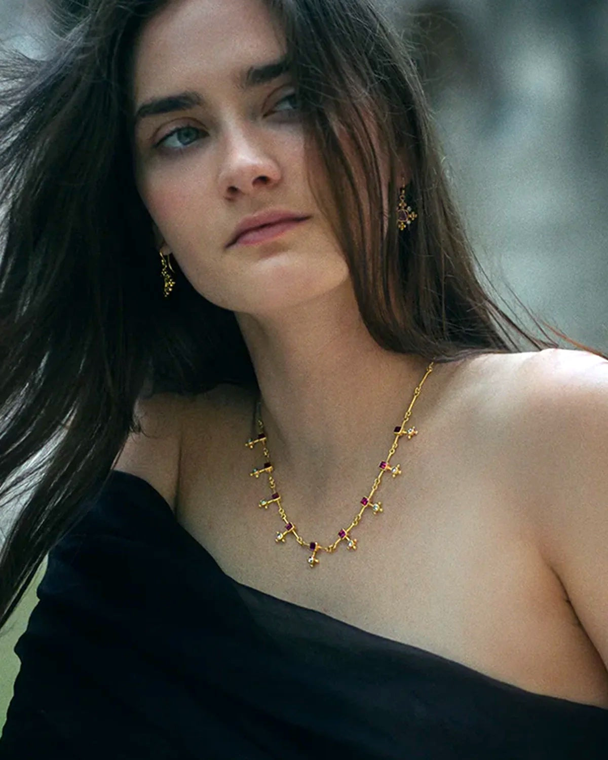 22k gold jewelry by Linda Hoj. Diamond Tourmaline necklace. Luxury Gift. Fine Jewelry. 