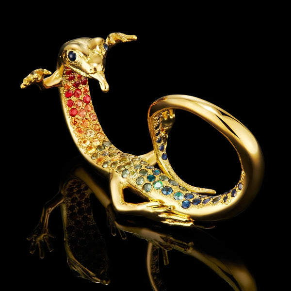 Wearable miniature sculpture. Sapphire Lizard Double Knuckle Ring by jewelry designer Clio Saskia