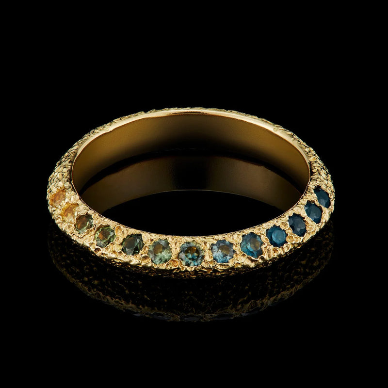 18 karat yellow gold Sapphire Ombré ring by jewelry designer Clio Saskia