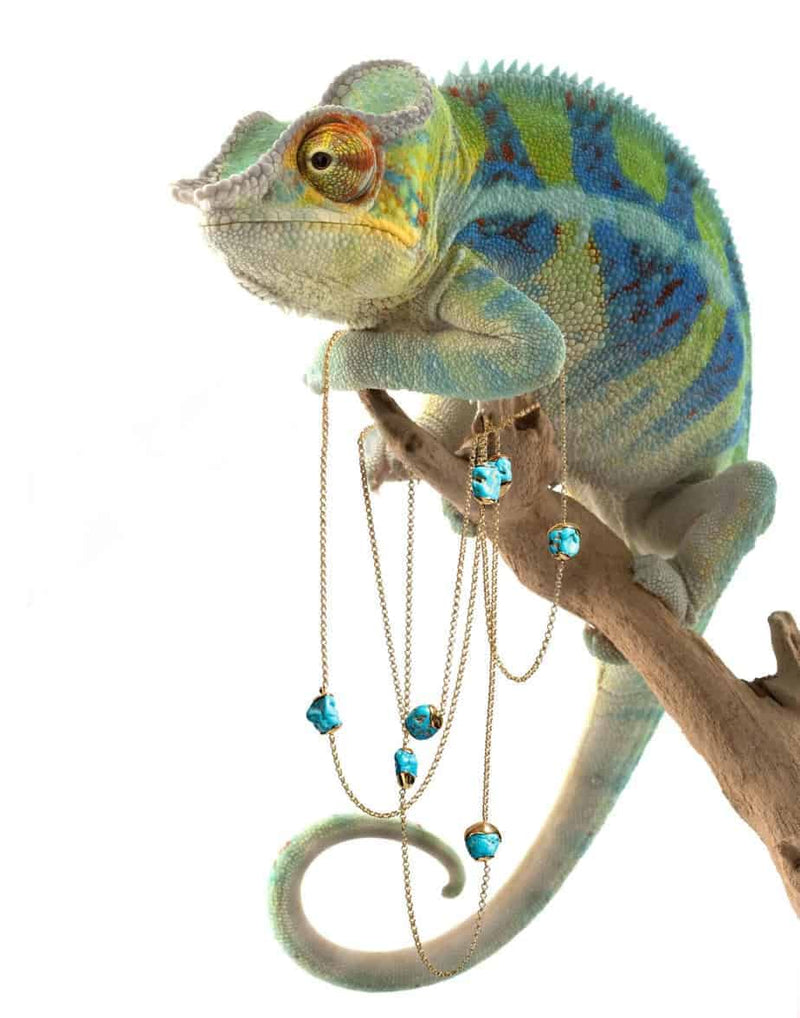 18 karat gold Turquoise necklace, with a three stones, by fine jewelry designer Maviada