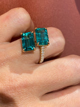 18 karat gold, Emerald and Diamond ring by fine jewelry designer Goshwara