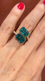 18 karat gold, Emerald and Diamond ring by fine jewelry designer Goshwara