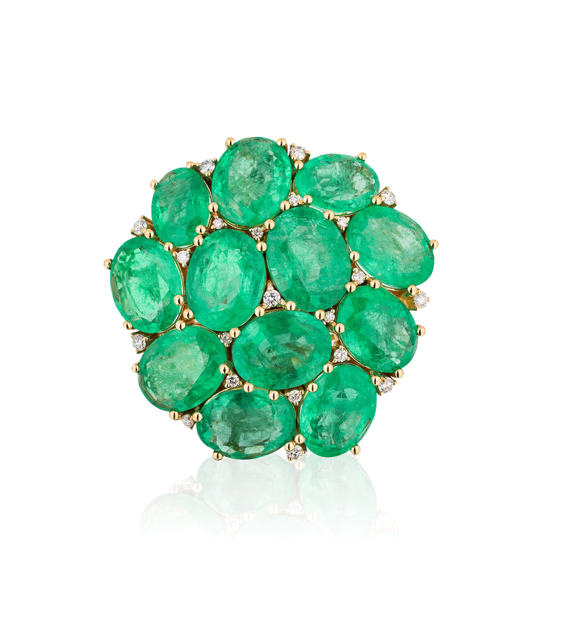 18 karat gold, faceted oval Emerald cluster stud Earring with Diamonds by fine jewelry designer Goshwara