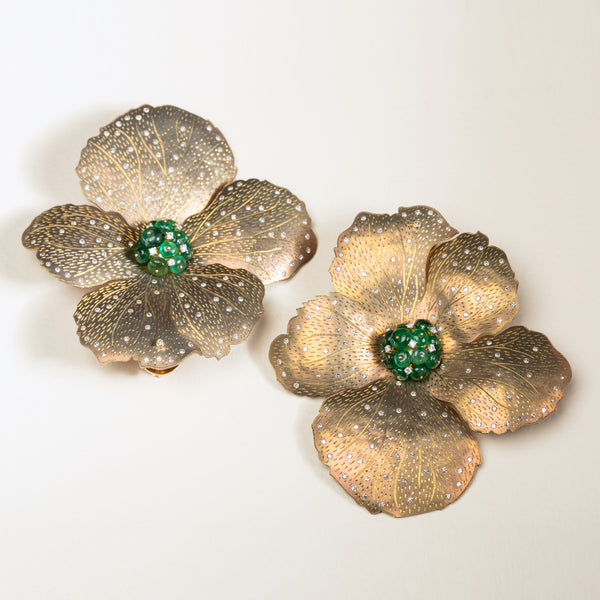 18 karat gold and titanium flower earrings with emerald and scattered diamonds by fine jewelry designer ESTAA
