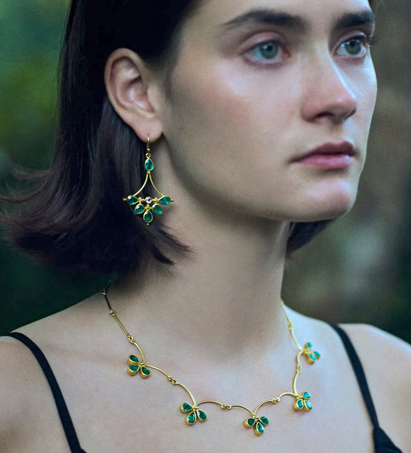 One-of-a kind, Emerald 22 karat gold earrings by fine jewelry designer Linda Hoj